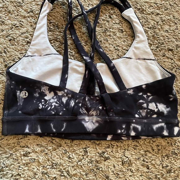 Lululemon Athletica Black and White Sports Bra - Picture 2 of 3